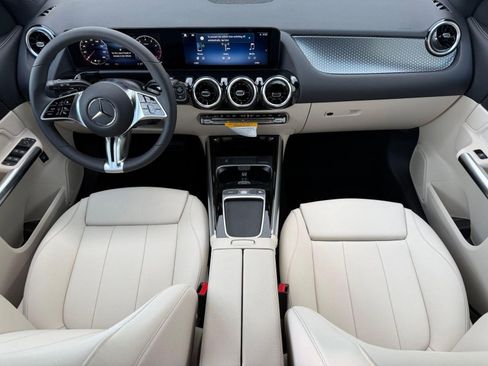 Used 2026 Mercedes-Benz GLA 250 4MATIC image 15