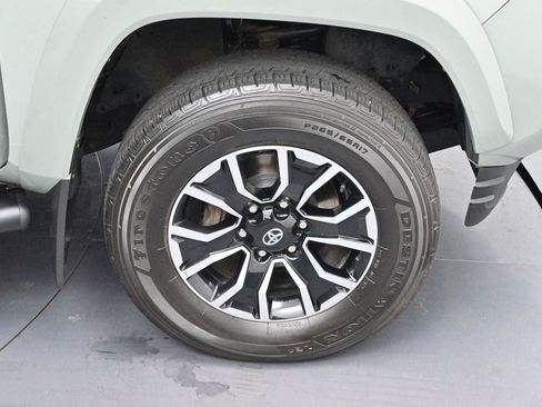 Used 2023 Toyota Tacoma TRD Sport AWD/4WD image 33