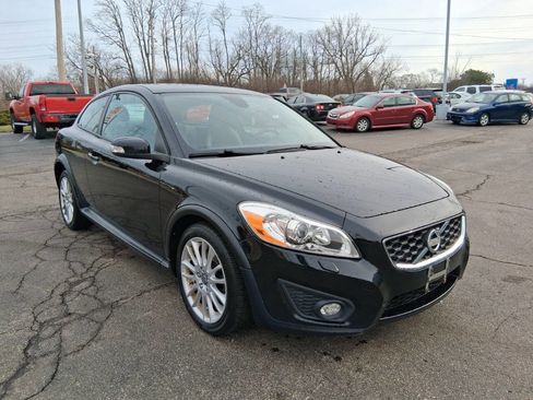 Used 2012 Volvo C30 T5 w/ Climate Pkg image 3