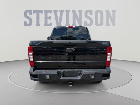 Used 2022 Ford F250 XLT w/ Black Appearance Package AWD/4WD image 4