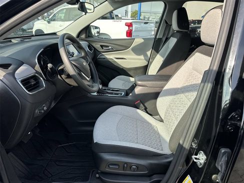 Used 2024 Chevrolet Equinox LS w/ LS Convenience Package FWD image 11