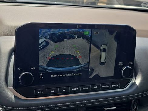 Certified 2021 Nissan Rogue Platinum image 24