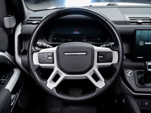 Used 2023 Land Rover Defender 130 SE image 45