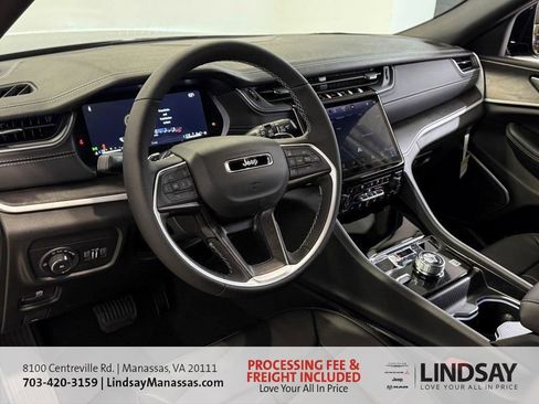 New 2025 Jeep Grand Cherokee L Limited w/ Luxury Tech Group II AWD/4WD image 19