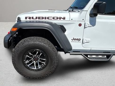 Used 2024 Jeep Wrangler Unlimited Rubicon w/ XTREMEE 35" Tire Package AWD/4WD image 36