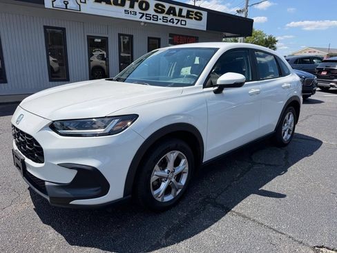 Used 2025 Honda HR-V LX image 2