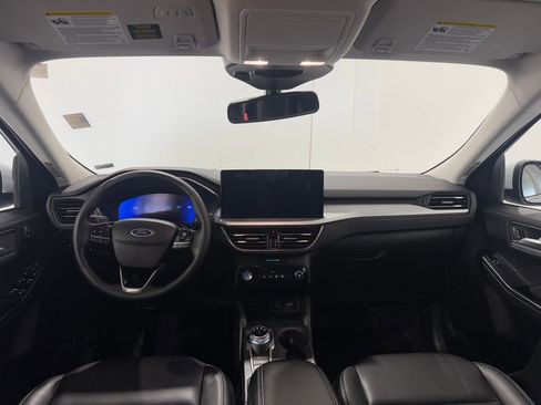 Used 2025 Ford Escape Platinum AWD/4WD image 2