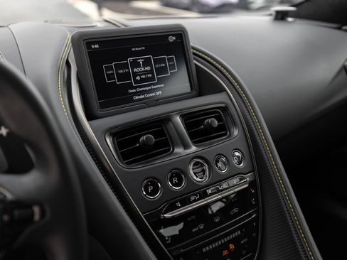 Used 2022 Aston Martin DBS Superleggera Volante image 10