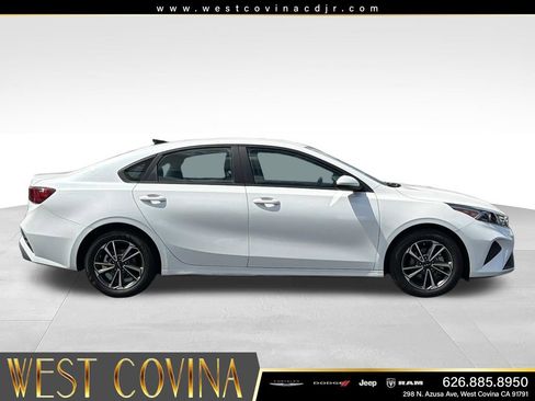 Used 2023 Kia Forte LXS FWD image 8