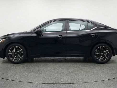 Used 2025 Nissan Sentra SV image 5