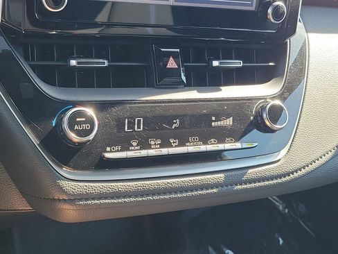 Used 2020 Toyota Corolla SE w/ Carpet Mat Package (TMS) FWD image 11