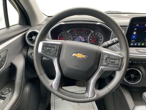 Certified 2025 Chevrolet Blazer LT AWD/4WD image 15