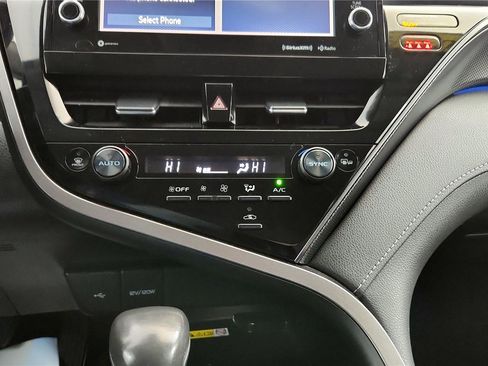 Used 2024 Toyota Camry XSE FWD image 30