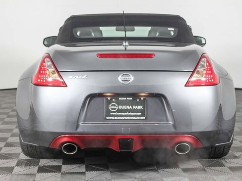 Used 2012 Nissan 370Z Roadster image 7