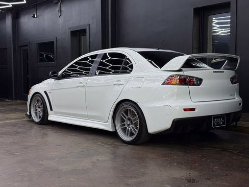 Used 2014 Mitsubishi Lancer Evolution GSR image 7