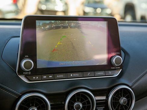 Used 2022 Nissan Sentra SV image 16