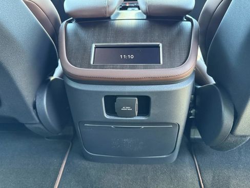 New 2026 Lincoln Navigator L Reserve AWD/4WD image 24