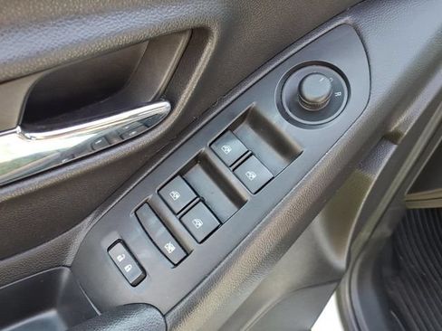 Used 2020 Chevrolet Trax LS FWD image 7