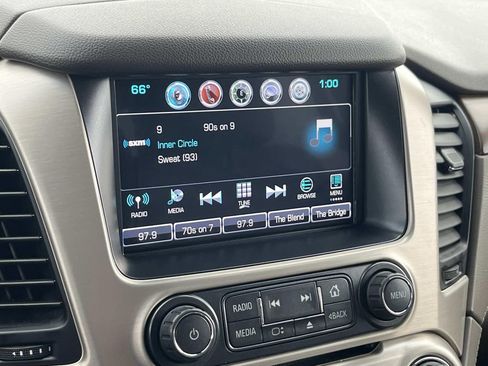 Used 2020 GMC Yukon XL Denali w/ Denali Premium Package image 34