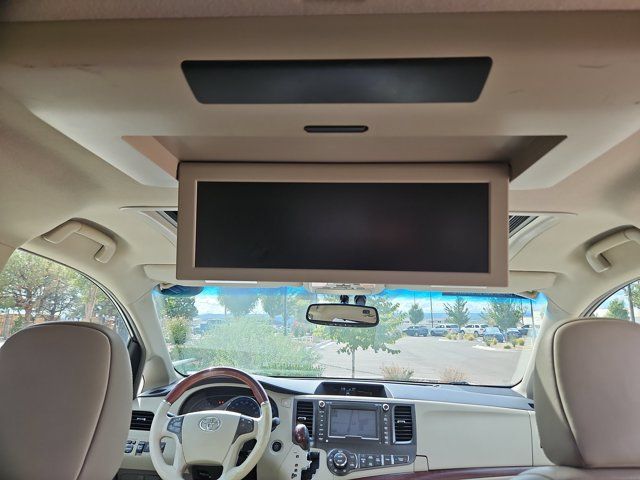 Used 2011 Toyota Sienna Limited w/ Premium Pkg AWD/4WD image 18