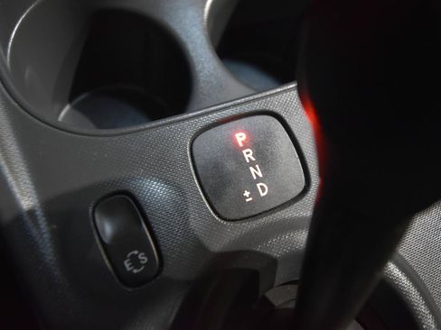 Used 2016 smart fortwo pure RWD image 21