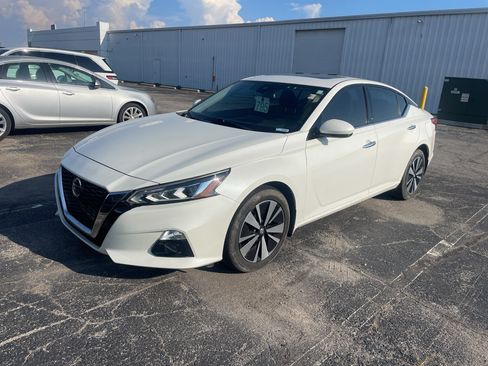 Used 2019 Nissan Altima 2.5 SV AWD/4WD image 1