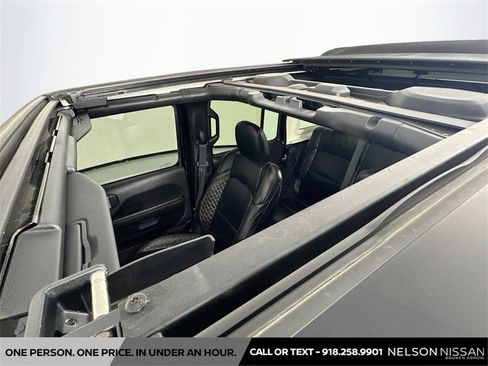 Used 2021 Jeep Wrangler Unlimited Sahara image 22