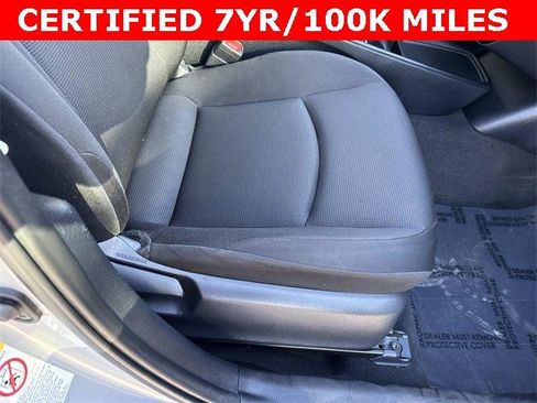 Used 2020 Toyota Prius L Eco image 10