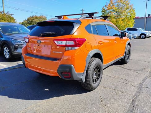 Used 2018 Subaru Crosstrek 2.0i Premium w/ Eyesight System image 3