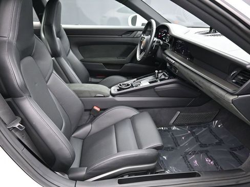 Used 2024 Porsche 911 Carrera GTS image 30