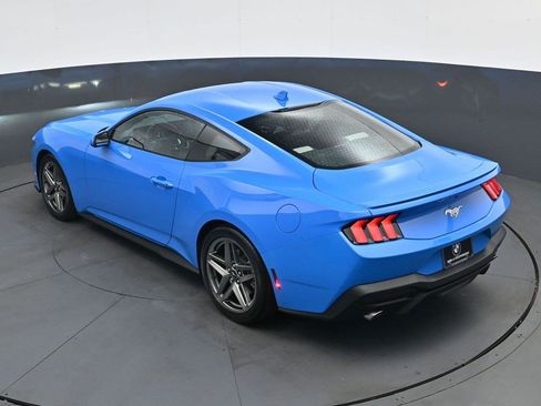 Used 2025 Ford Mustang Premium RWD image 27