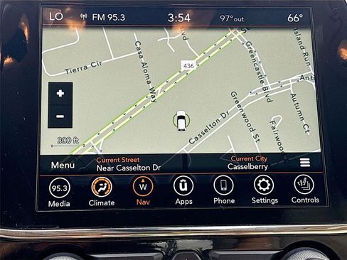 Used 2021 Jeep Grand Cherokee Limited w/ Premium Lighting Group AWD/4WD image 13