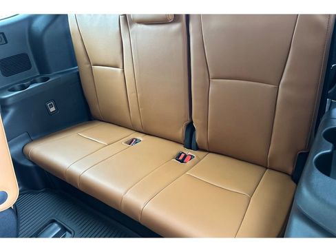 New 2026 Toyota Highlander Platinum AWD/4WD image 16