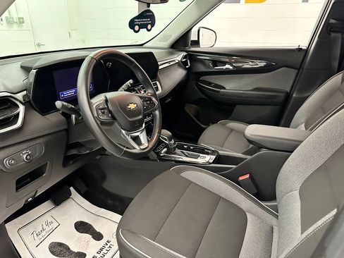 Certified 2024 Chevrolet TrailBlazer LT w/ LT Cold Weather Package AWD/4WD image 22