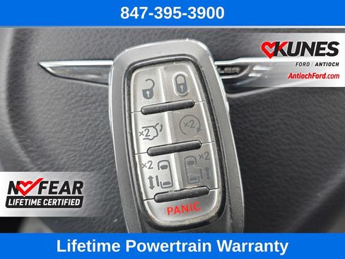 Used 2024 Chrysler Pacifica Touring-L FWD image 57