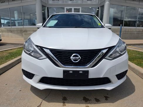 Used 2017 Nissan Sentra SV w/ Style Package FWD image 2