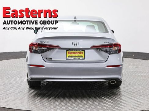 Used 2025 Honda Civic Sport image 6