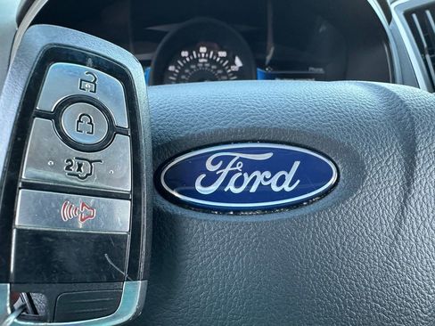 Used 2024 Ford Edge SEL image 47