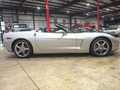 Used 2007 Chevrolet Corvette Convertible w/ Preferred Equipment Group image 10