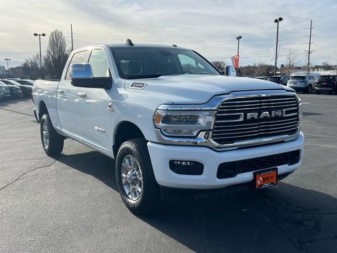 Used 2024 RAM 2500 Laramie AWD/4WD image 7