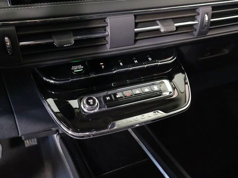 New 2026 Lincoln Corsair Premiere FWD image 9