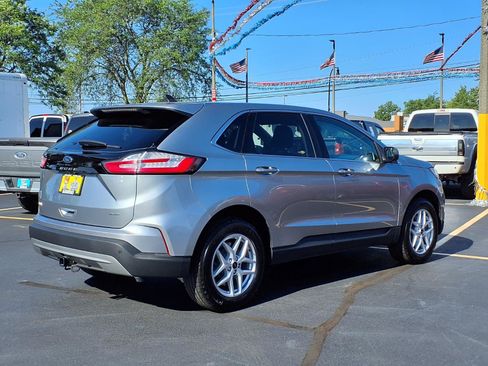 Used 2024 Ford Edge SEL w/ Convenience Package AWD/4WD image 2