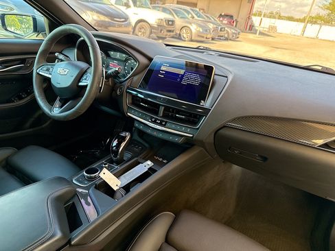 Used 2023 Cadillac CT5 Sport w/ Climate Package image 33