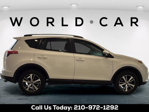 Used 2018 Toyota RAV4 XLE w/ Plus Extra Value Package FWD image 3