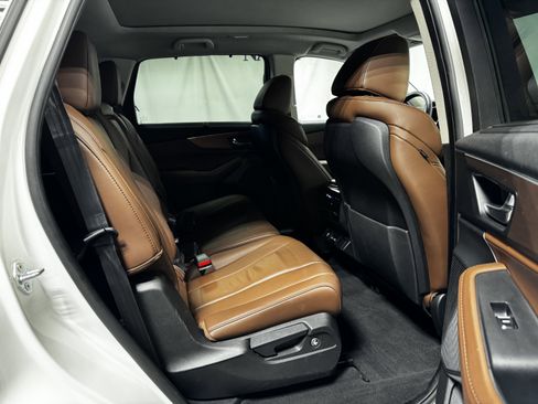 Certified 2023 Acura MDX FWD w/ Technology Package image 38