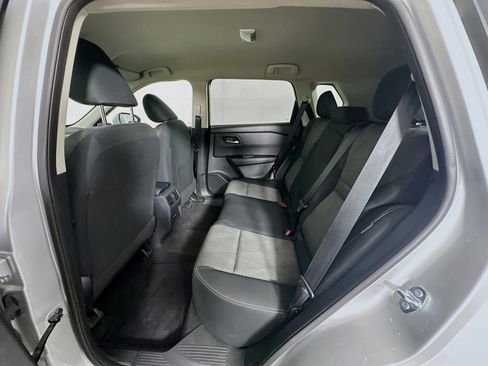 Used 2024 Nissan Rogue SV image 26