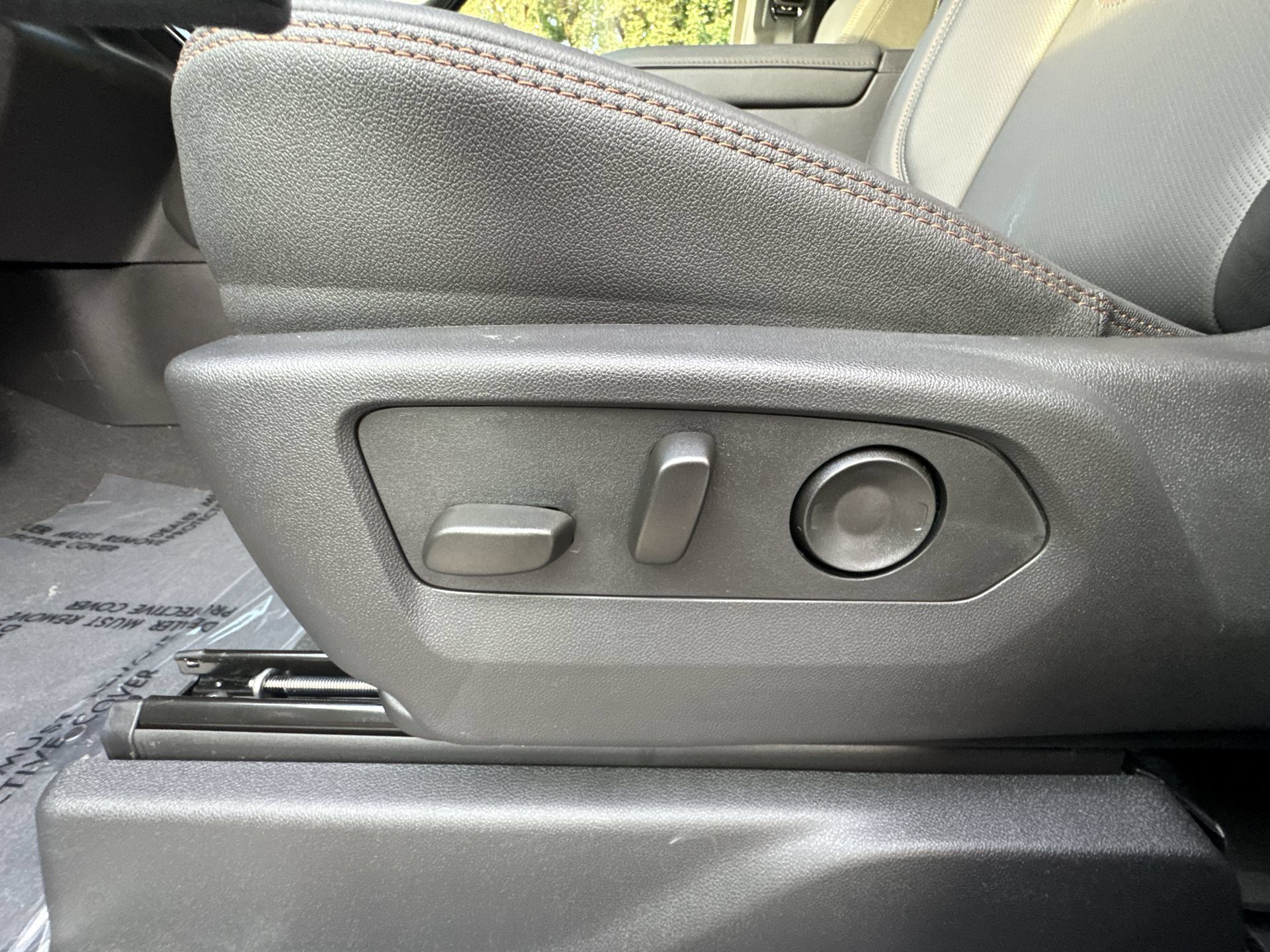 New 2026 GMC Sierra 1500 AT4 w/ AT4 Premium Package AWD/4WD image 14