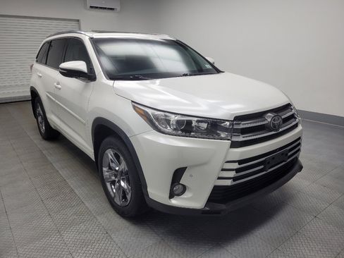 Used 2018 Toyota Highlander Limited Platinum image 13