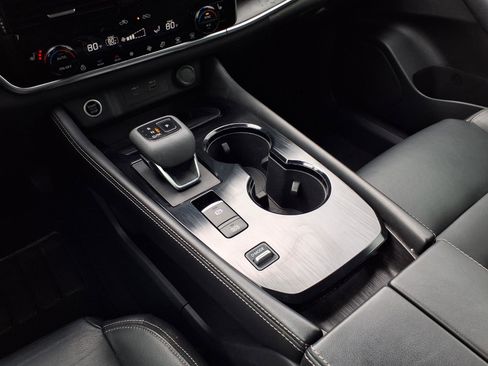 Used 2021 Nissan Rogue SL image 16