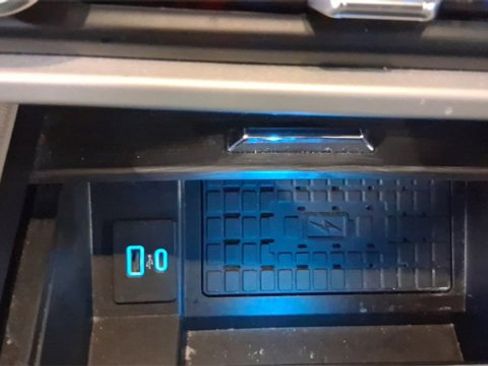 Used 2024 Ford Expedition Limited image 36